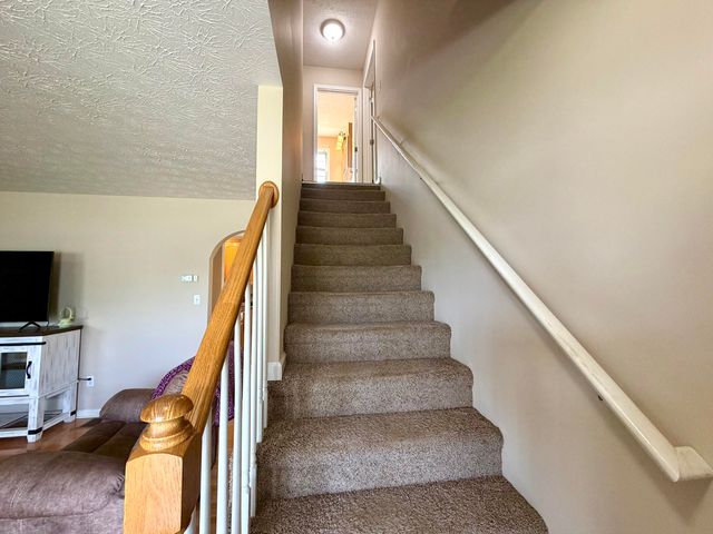 408 Sage Grass Drive, Berea, KY 40403