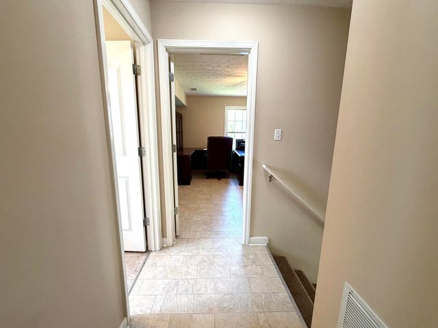 408 Sage Grass Drive, Berea, KY 40403