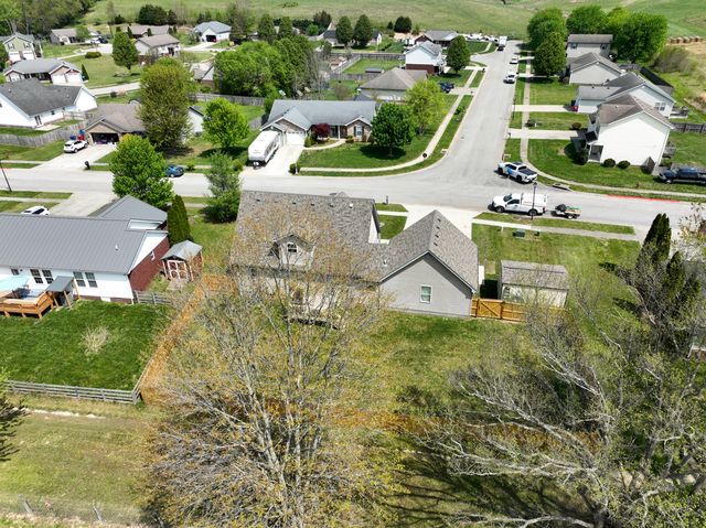 408 Sage Grass Drive, Berea, KY 40403