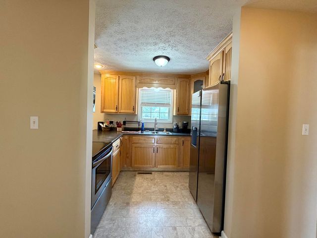 408 Sage Grass Drive, Berea, KY 40403