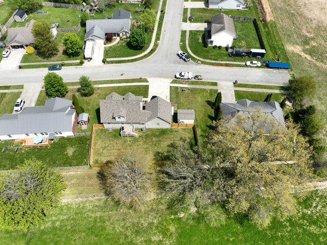 408 Sage Grass Drive, Berea, KY 40403