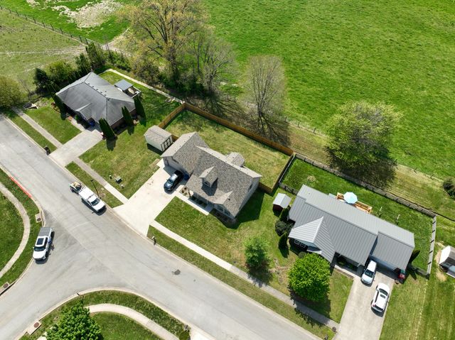 408 Sage Grass Drive, Berea, KY 40403
