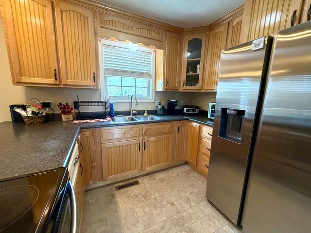 408 Sage Grass Drive, Berea, KY 40403