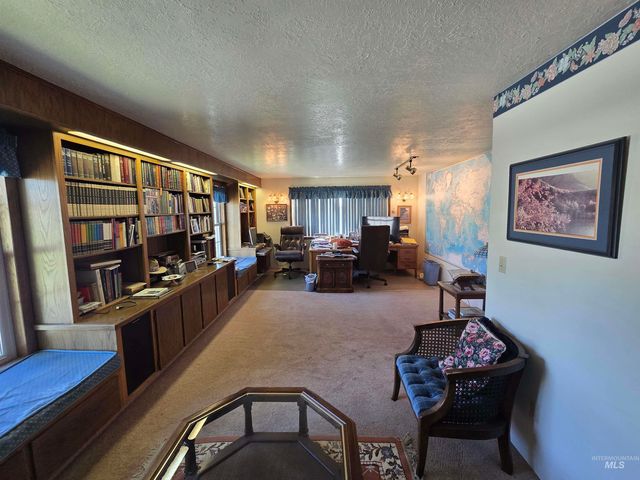280 Meadows Lane, Twin Falls, ID 83301