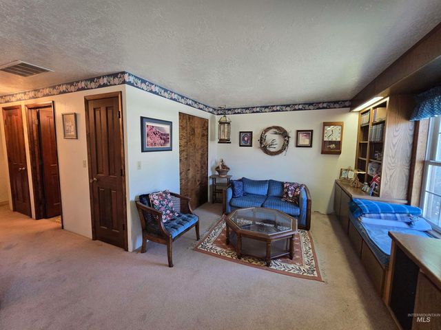 280 Meadows Lane, Twin Falls, ID 83301