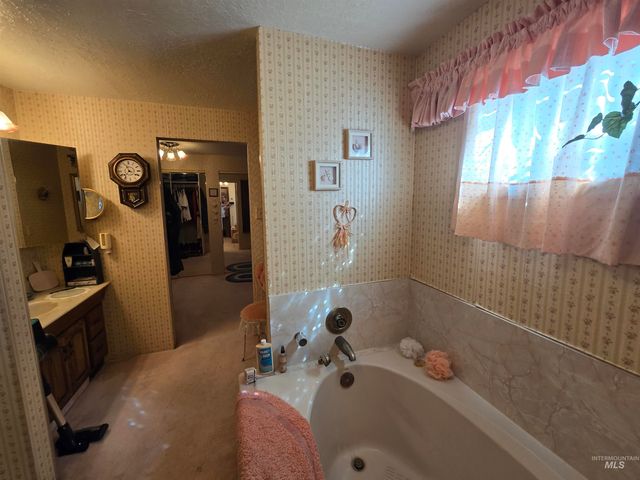 280 Meadows Lane, Twin Falls, ID 83301