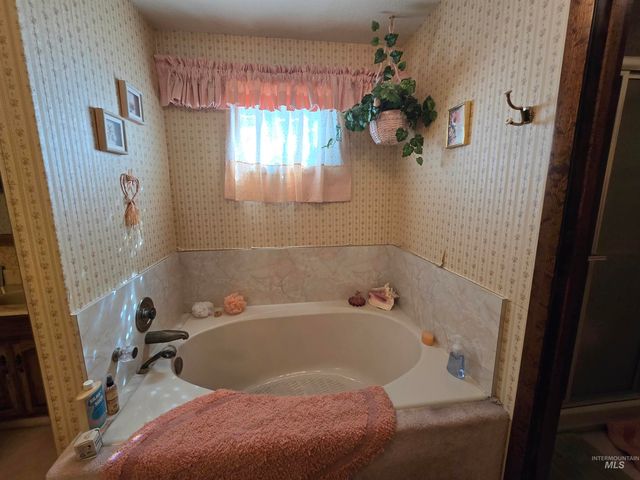 280 Meadows Lane, Twin Falls, ID 83301