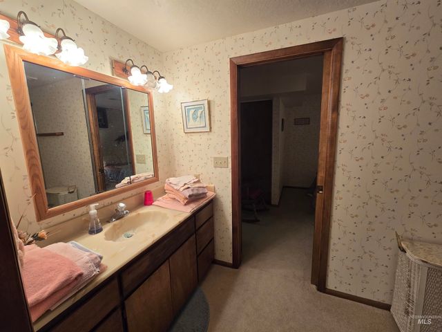 280 Meadows Lane, Twin Falls, ID 83301