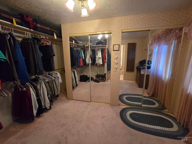 280 Meadows Lane, Twin Falls, ID 83301