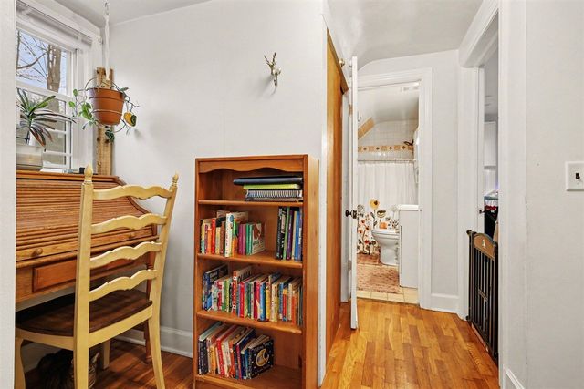 1902 Greenlawn Avenue, Kalamazoo, MI 49006