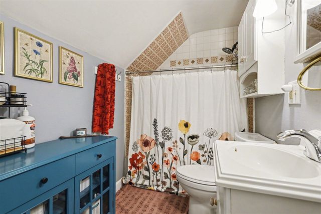 1902 Greenlawn Avenue, Kalamazoo, MI 49006