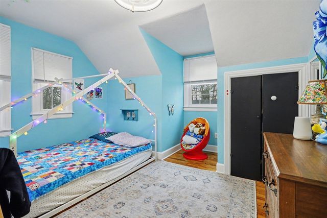 1902 Greenlawn Avenue, Kalamazoo, MI 49006