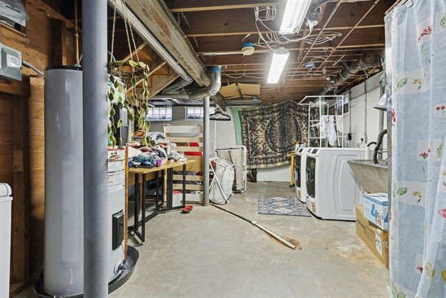 1902 Greenlawn Avenue, Kalamazoo, MI 49006