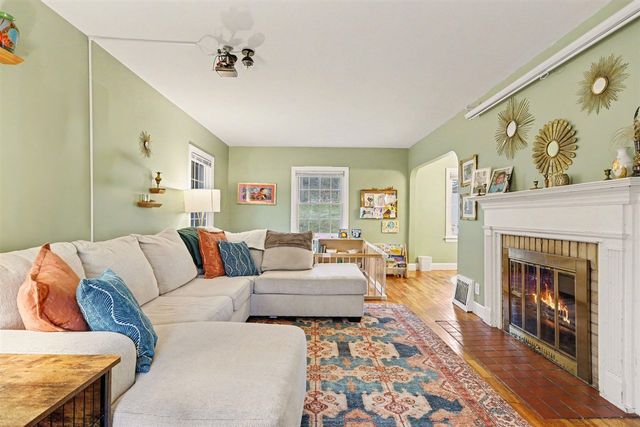 1902 Greenlawn Avenue, Kalamazoo, MI 49006