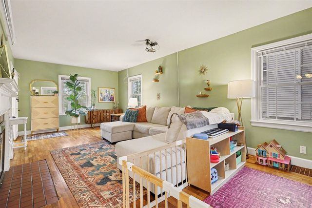 1902 Greenlawn Avenue, Kalamazoo, MI 49006