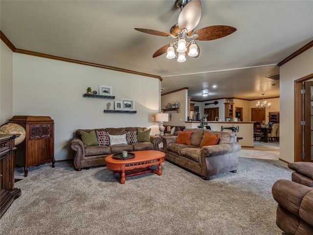 9021 NW 81st Street, Yukon, OK 73099