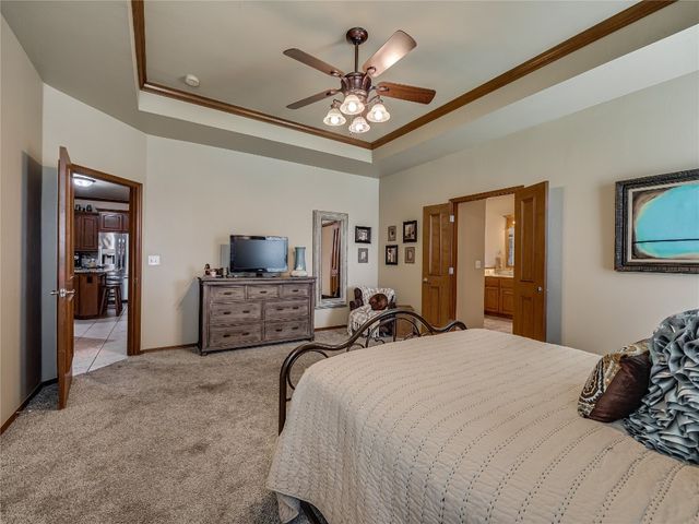 9021 NW 81st Street, Yukon, OK 73099