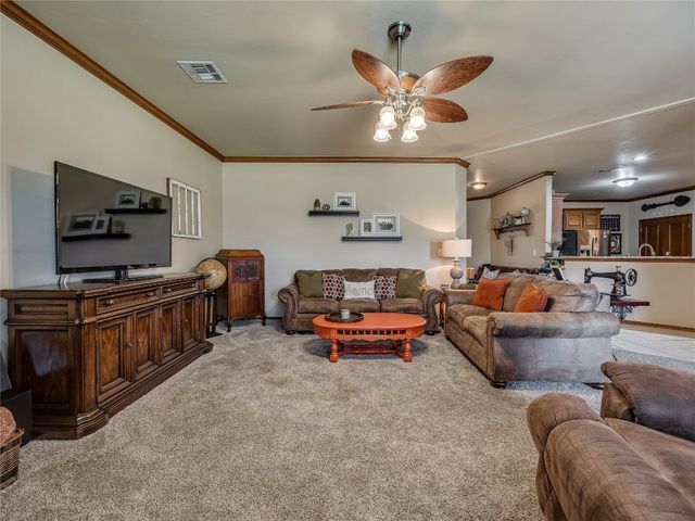 9021 NW 81st Street, Yukon, OK 73099