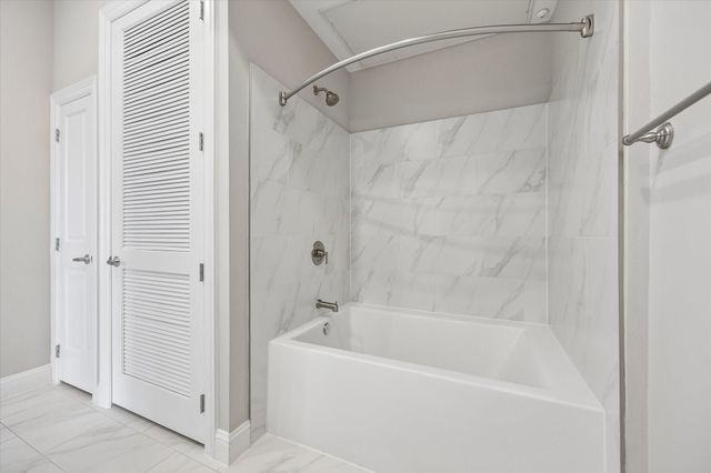2111 Austin Street 319, Houston, TX 77002