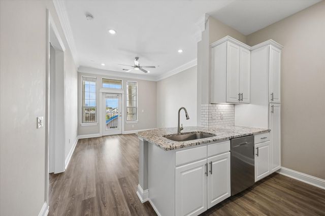 2111 Austin Street 319, Houston, TX 77002