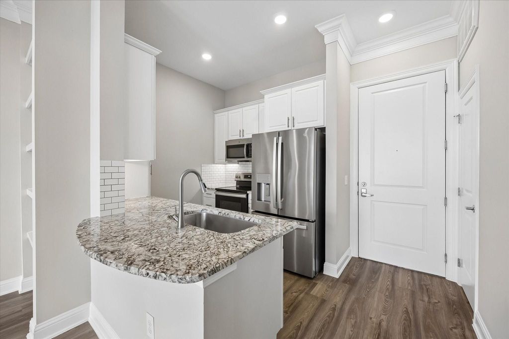 2111 Austin Street 319, Houston, TX 77002