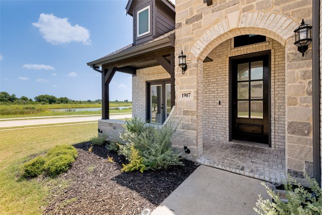 1907 Huron Drive, Forney, TX 75126