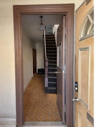 1839 Matthews Avenue, Bronx, NY 10462