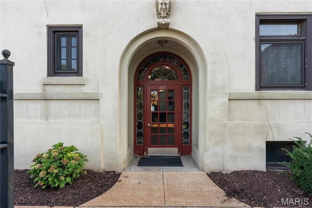 605 Westgate Avenue 605B, St Louis, MO 63130