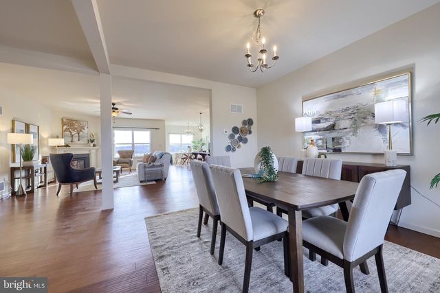 95 HUNTERS CHASE, Etters, PA 17319