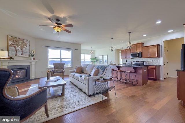 95 HUNTERS CHASE, Etters, PA 17319