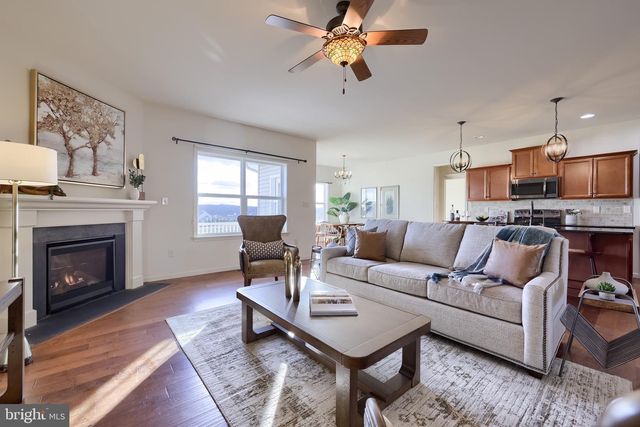 95 HUNTERS CHASE, Etters, PA 17319