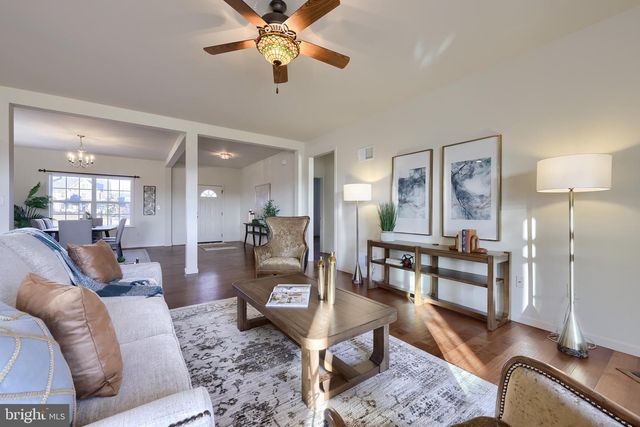 95 HUNTERS CHASE, Etters, PA 17319