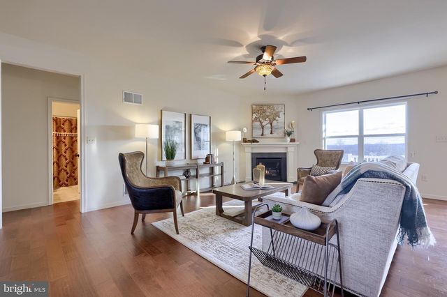 95 HUNTERS CHASE, Etters, PA 17319