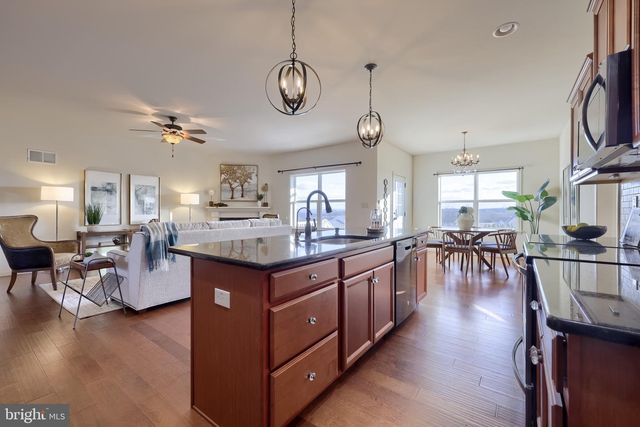 95 HUNTERS CHASE, Etters, PA 17319