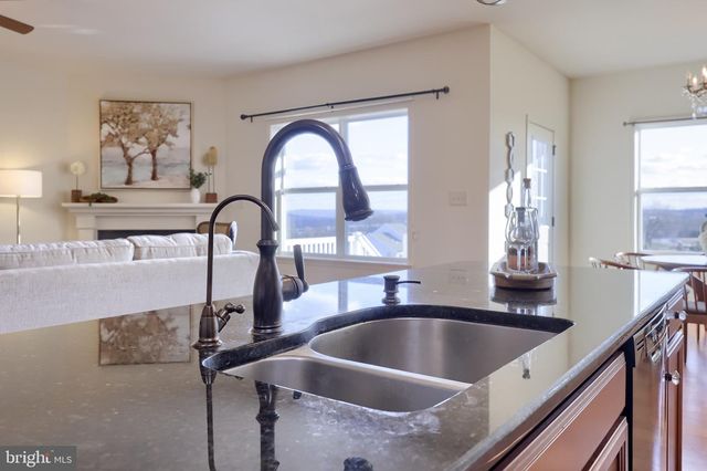 95 HUNTERS CHASE, Etters, PA 17319