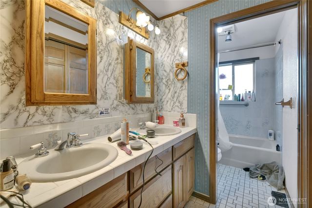 26836 SE 208th St, Maple Valley, WA 98038