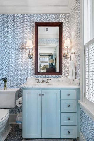 405 Seabreeze Lane, Sullivans Island, SC 29482