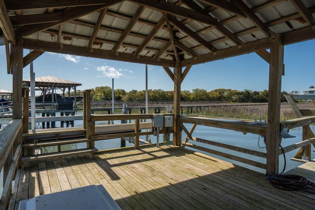 405 Seabreeze Lane, Sullivans Island, SC 29482