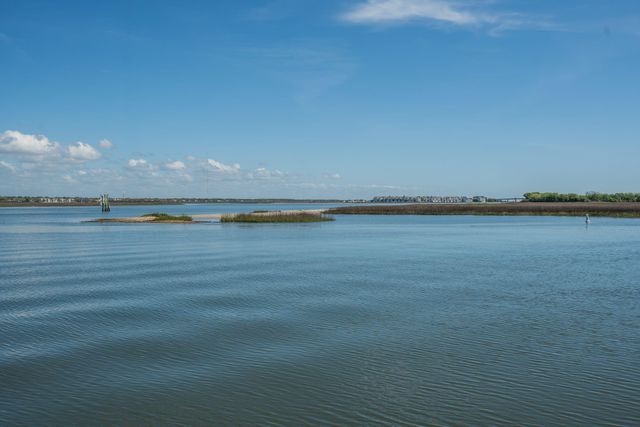 405 Seabreeze Lane, Sullivans Island, SC 29482