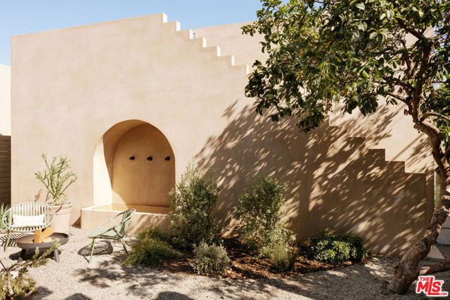 1515 Blake Avenue, Los Angeles, CA 90031