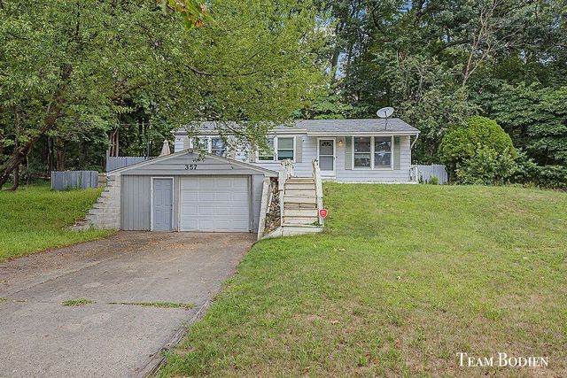 357 Mabel Street, Comstock Park, MI 49321