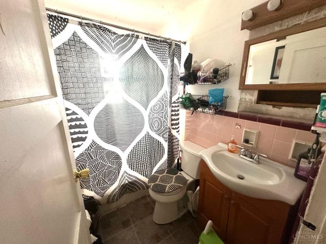 5578 Clearview Avenue, Green Twp, OH 45248