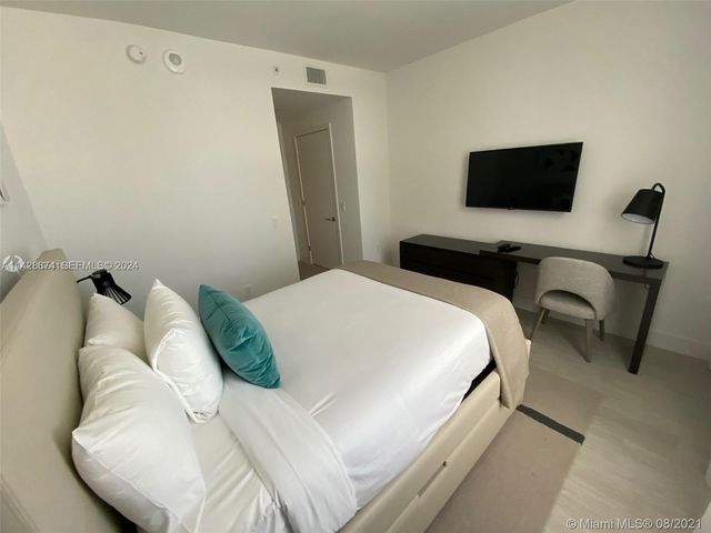 4010 S Ocean Drive R301, Hollywood, FL 33019