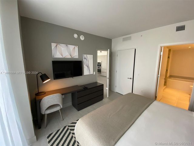 4010 S Ocean Drive R301, Hollywood, FL 33019