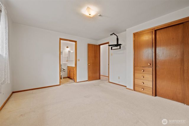 29836 1st Avenue S, Federal Way, WA 98003