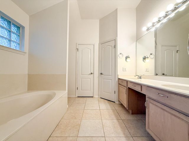16908 Cactus Blossom DR, Pflugerville, TX 78660