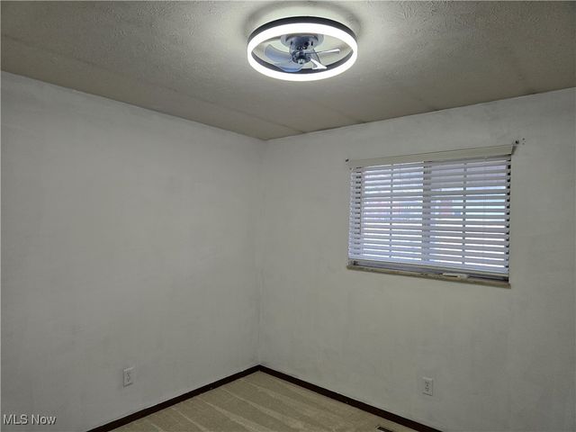 496 Kittle Street, Williamstown, WV 26187