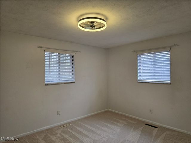 496 Kittle Street, Williamstown, WV 26187