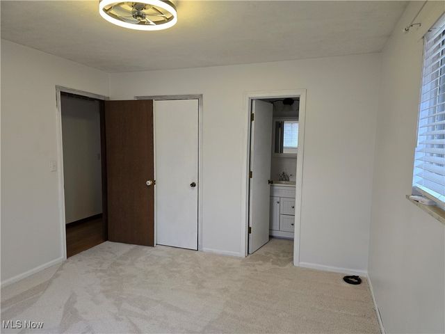 496 Kittle Street, Williamstown, WV 26187