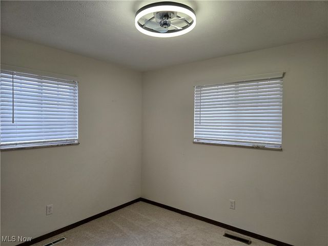 496 Kittle Street, Williamstown, WV 26187